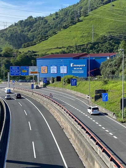 Bluespace San Adrián - trasteros en Bilbao